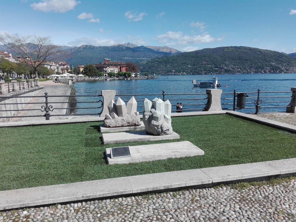Hotel Elvezia Lake Maggiore エクステリア 写真