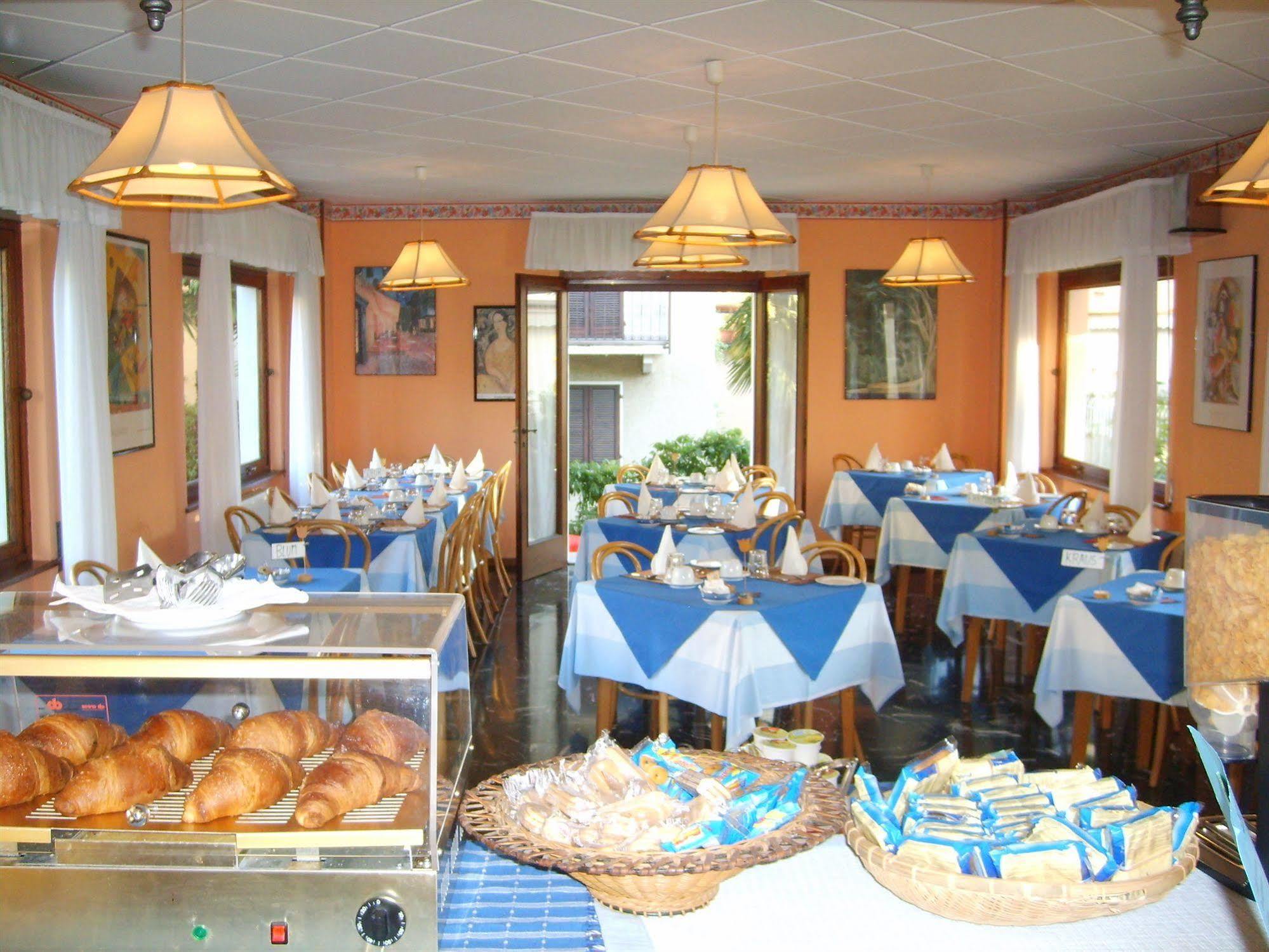 Hotel Elvezia Lake Maggiore エクステリア 写真